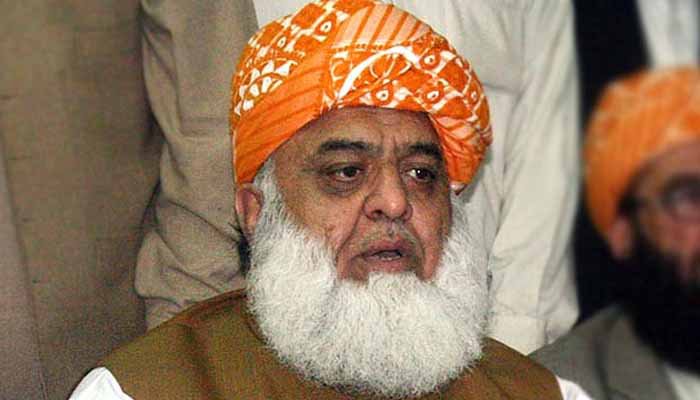 Read more about the article Fazlur Rehman gives PM Imran Khan two days ultimatum to resign