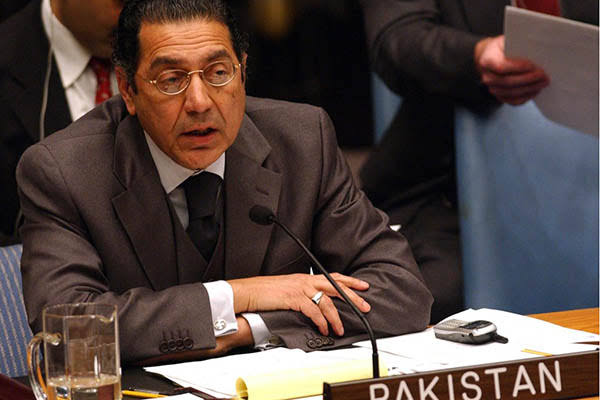 Read more about the article Munir Akram urges resolution of Kashmir dispute while meeting UNGA president