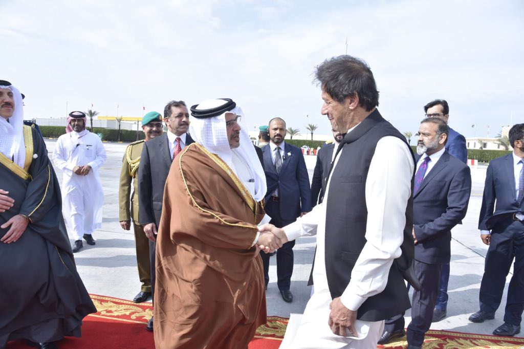 Read more about the article Red Carpet Welcome for Prime Minister Imran Khan in Bahrain