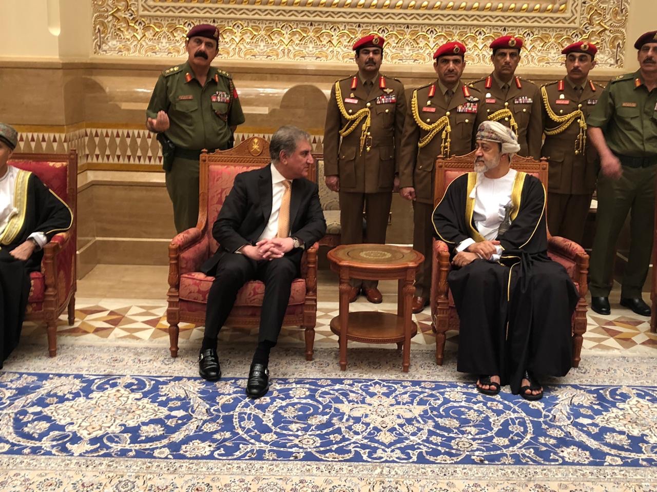 Read more about the article Foreign Minister Qureshi condoles death of Sultan Qaboos with Sultan Haitham