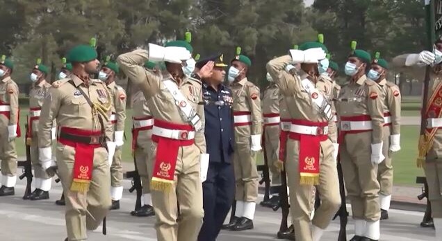 Read more about the article Army Chief Gen Bajwa appreciates services of Air Chief Marshal Mujahid Anwar