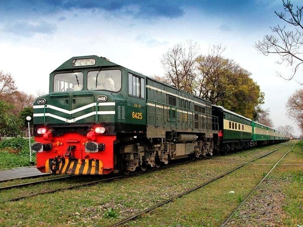 Read more about the article Pakistan Railways notifies for increase in Train fares