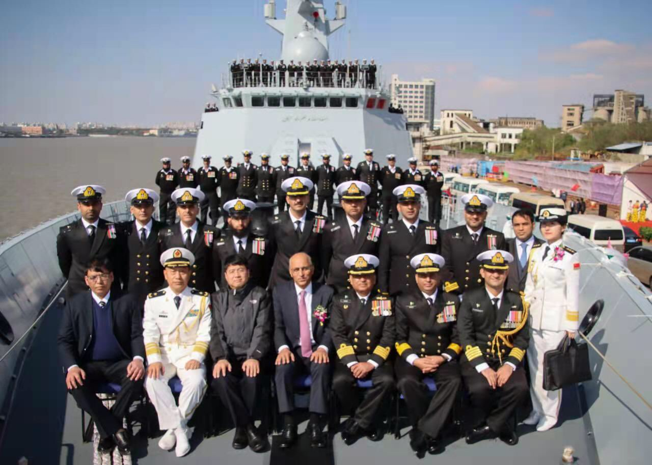 Read more about the article China delivers Pakistan the largest and the most advanced Warship