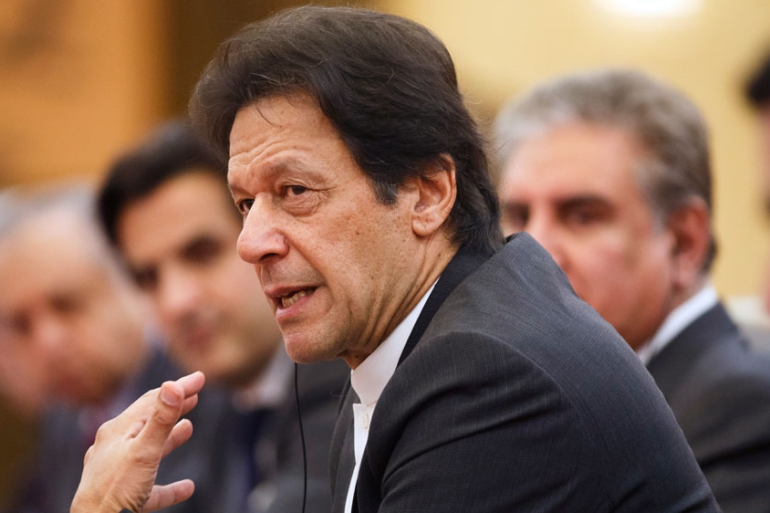 Read more about the article “Sportsman always enters field for victory” PM Imran Khan makes journalist speechless over question regarding joint session