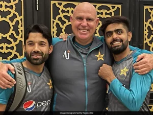 Read more about the article Mathew Hayden lauds Pakistan Cricket team for Bangladesh Series