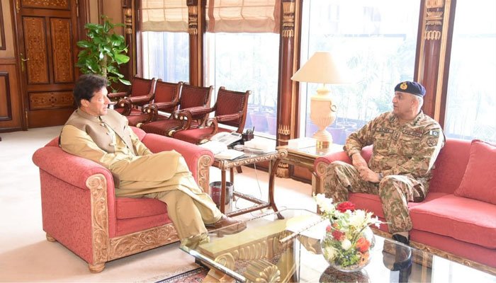 Read more about the article COAS, DG ISI called on PM Imran Khan