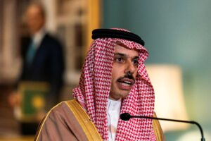 Read more about the article Saudi FM reaches Pakistan to attend OIC conference of FMs