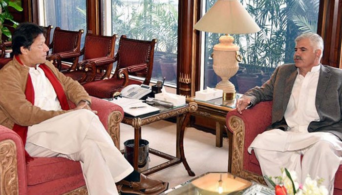 Read more about the article PM Imran Khan met CM KPK to discuss LG polls