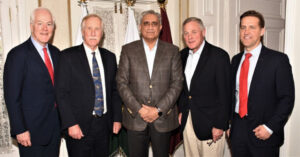 Read more about the article US senators called on COAS Gen Qamar Javed Bajwa