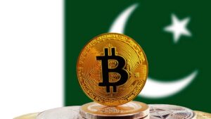 Read more about the article No chances of legalizing cryptocurrency anytime soon in Pakistan : Fawad Chaudhry