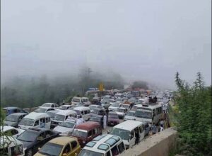 Read more about the article All roads leading to Murree closed by Govt