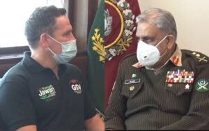 Read more about the article Legendary Footballer Micheal Owen meets Army Chief Gen Qamar Javed Bajwa