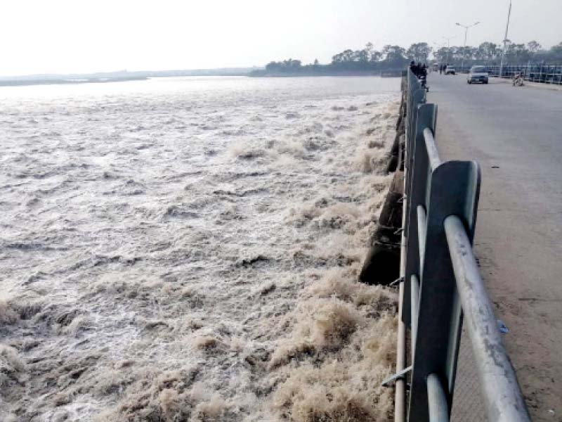 Read more about the article PDMA issued flood warning in River Chenab