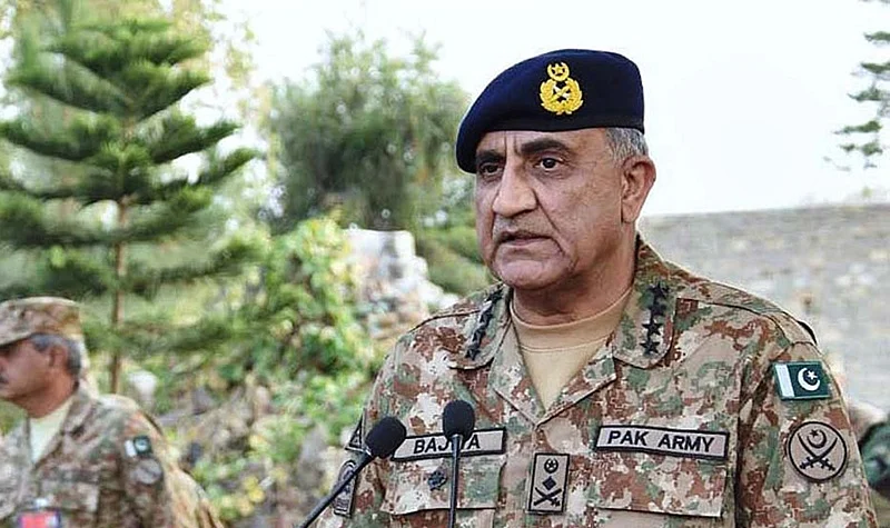 Read more about the article COAS Gen Qamar Javed Bajwa lauds Pak Army for rescue operation in Murree