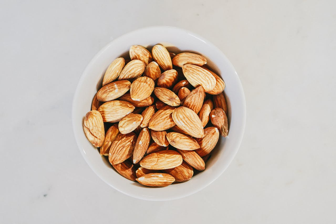Read more about the article 10 Incredible Benefits of Almonds: Why You Should Add Almonds to Your Diet